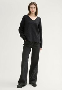 TOM TAILOR DENIM MIT V-AUSSCHNITT - Pulover - shale grey melange