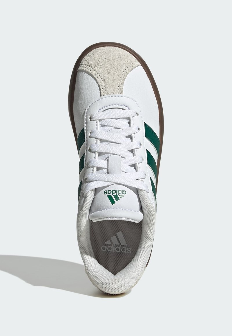 adidas Sportswear ADIDAS SPORTSWEAR VL COURT 3.0 SHOES KIDS UNISEX - Trainers - cloud white collegiate green gum/white - Zalando.ie adidas Sportswear ADIDAS SPORTSWEAR VL COURT 3.0 SHOES KIDS UNISEX - Trainers - cloud white collegiate green gum/white - Zalando.ie