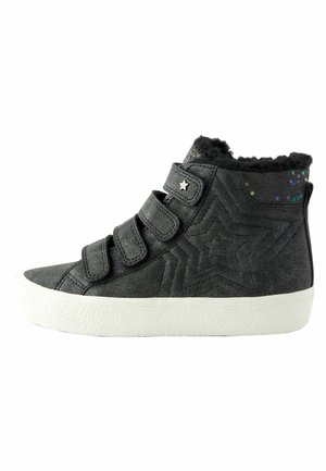 Korkeavartiset tennarit - black