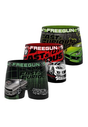 Trois paires de boxers à thème Fast & Furious avec des graphiques de voitures de course et la marque "Freegun" sur les ceintures en vert, rouge et noir.