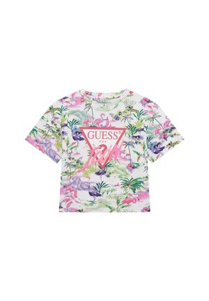 T-shirt court et raccourci blanc avec un motif tropical coloré mettant en avant des flamants roses, des palmiers et des accents violets. Logo triangulaire rose au centre.