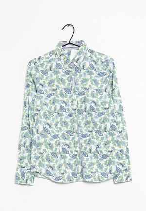 Overhemd met lange mouwen en knopen, blauw-groen paisley patroon, hangend aan een zwarte hanger tegen een witte achtergrond.