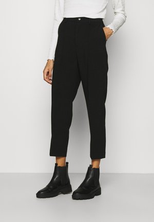 BASIC BUSSINESS PANTS WITH PINTUCKS - Trousers - black
