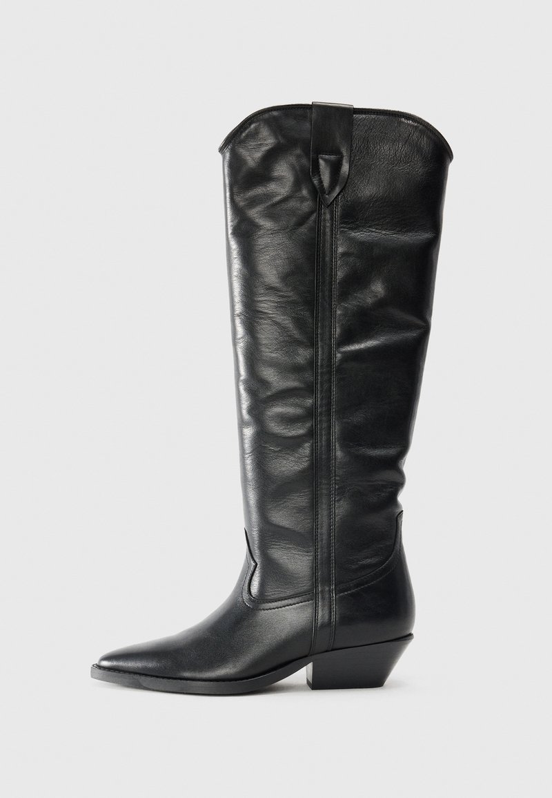 Knee-high black leather boots with a pointed toe and a block heel. Features a smooth texture and a subtle seam detail at the front.
