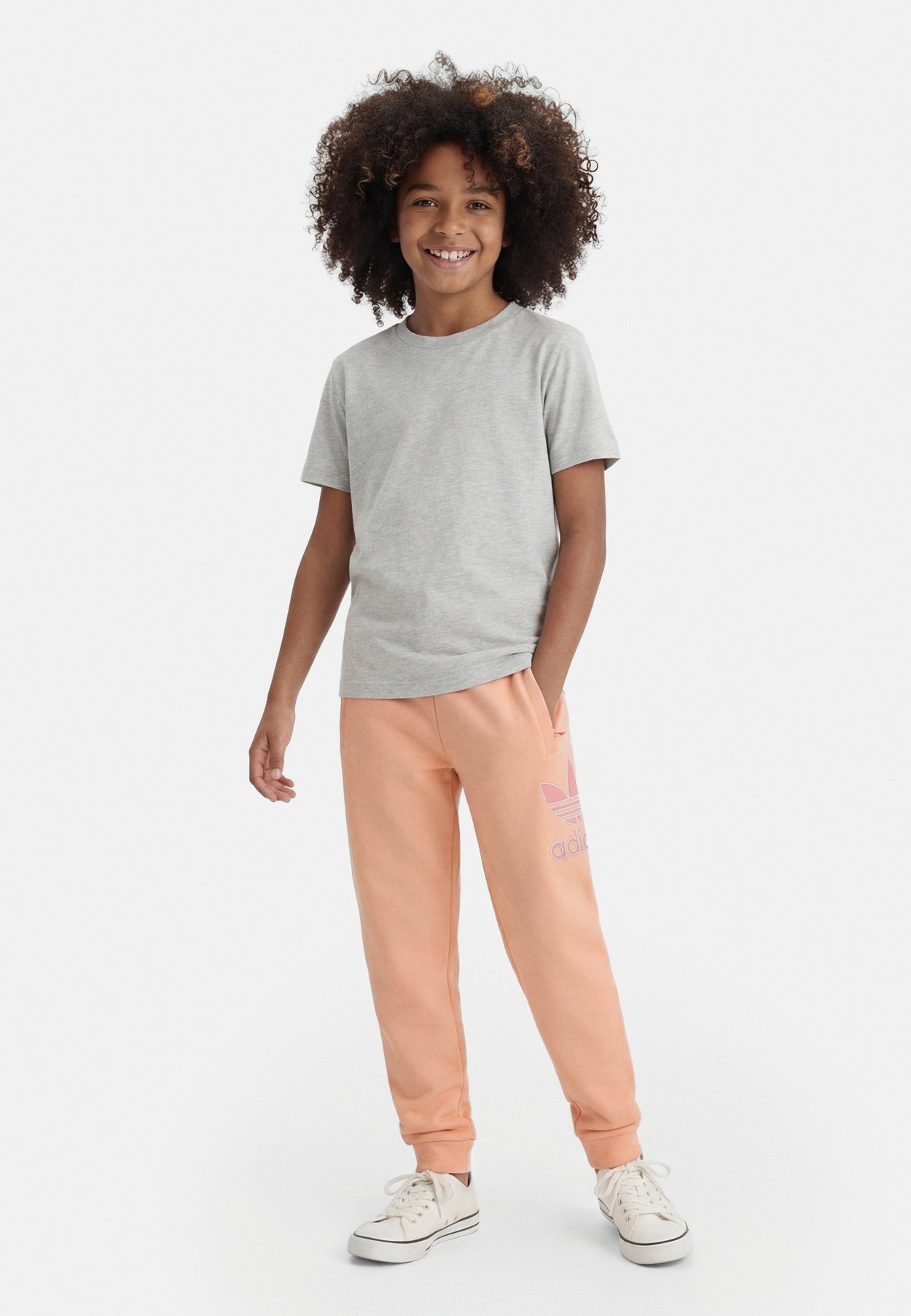 adidas BIG EXECUTION OVERSIZED KIDS LOOSE - Tracksuit bottoms - haze coral