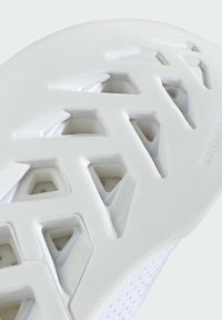 adidas Performance TREADFLOW - Chaussures de running sur route - cloud white cloud white cloud white