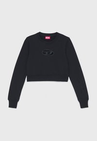 Sudadera recortada negra hecha de algodón suave. Presenta mangas largas, un cuello redondo y un logo texturizado en el centro.