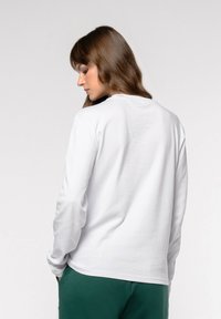 Thumbnail Image 2