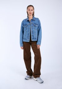 Dr.Denim JOEY TRUCKER JACKET - Spijkerjas - stream sky retro