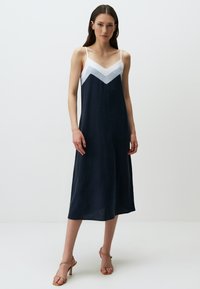 Jimmy Key STRAPPY-NECK MIDI - Vestito casual - dark blue