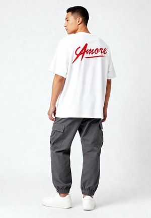 AMORE BACK PRINT HEAVYWEIGHT - Print T-shirt - white