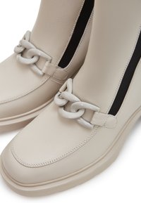 Cesare Gaspari Botines con plataforma - beige