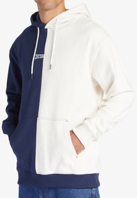 DC Schoenen Hoodie - Oriëntatie PH - Grijs - Online | KW NL DC Schoenen Hoodie - Oriëntatie PH - Grijs - Online | KW NL
