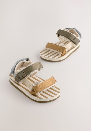 Next Pārgājienu sandales - neutral