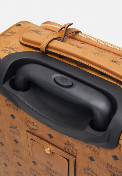 MCM TRAVELER VISETOS TROLLEY CABIN SMALL UNISEX - Lagaminas su ratukais - cognac
