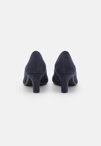 Thumbnail Image 6