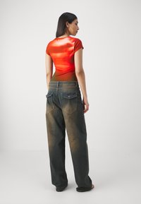 Jaded London SONIC BAGGY LEG WITH TURN UP - Široke hlačnice - washed denim