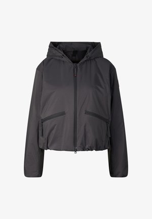 Veste à capuche noire avec fermeture éclair frontale et deux poches latérales zippées, avec manches longues et coupe légèrement courte.