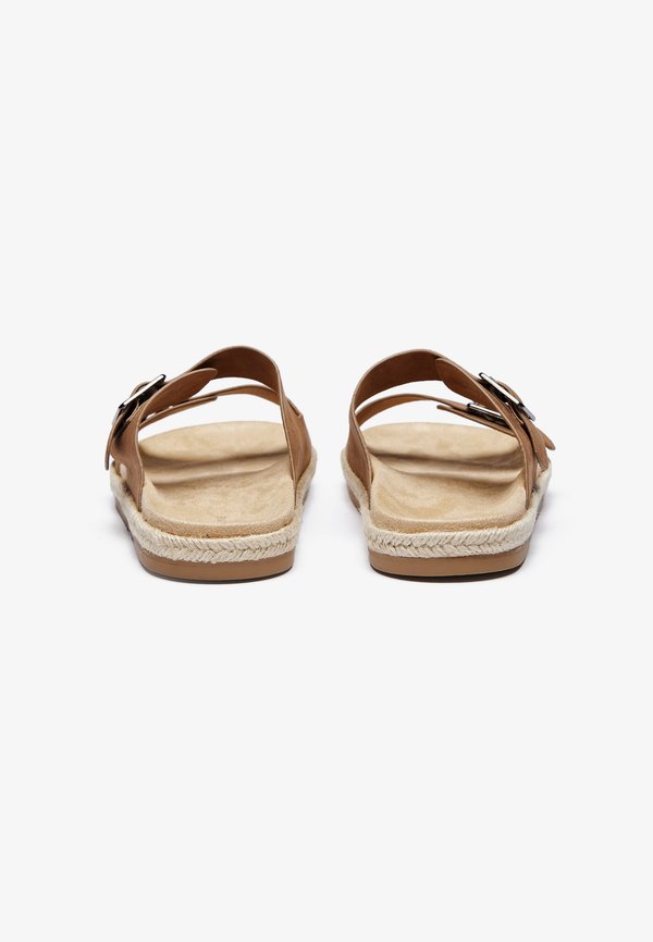 UNISEX - Mules - cognac3