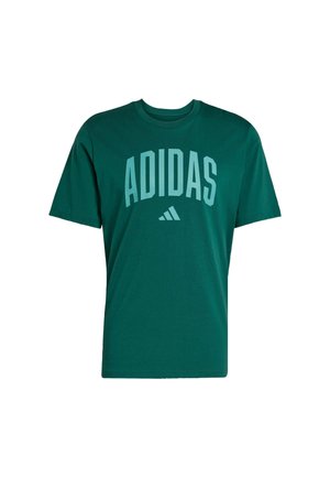 Zeleni pamučni majica s velikim svijetloplavim "ADIDAS" logotipom preko prsiju, s okruglim izrezom i kratkim rukavima.