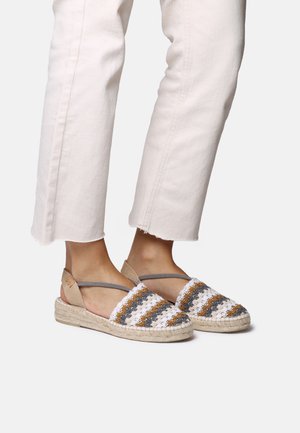 EMILIA - Platform heels - terra