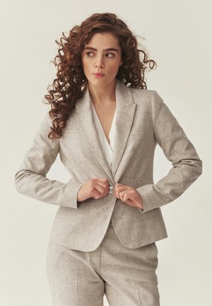 TATUUM, ARTICLE NAME: NESSARIA - Blazer - beige melange