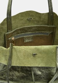 Bata Velika torba - verde