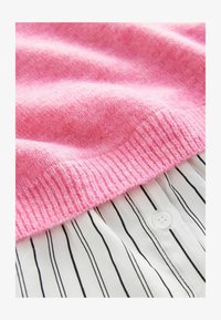 Ausgewählt, pink