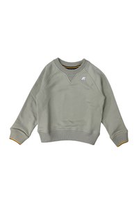 Sweatshirt grigio chiaro con texture a coste, scollatura a V, accenti arancione sui polsini e un piccolo logo bianco sul davanti.