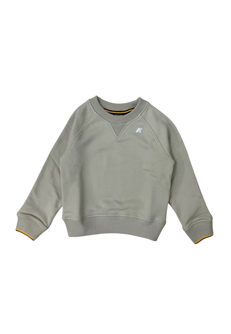 Sweatshirt grigio chiaro con texture a coste, scollatura a V, accenti arancione sui polsini e un piccolo logo bianco sul davanti.