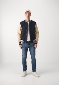 Schott Kožená bunda - navy/beige