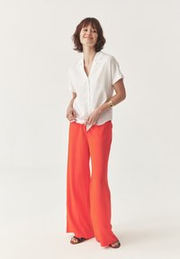 TATUUM KIMINI - Camicia - white