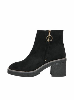 Platform ankle boots - black