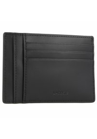 Zwarte leren kaarthouder met vier verticale sleuven, slank ontwerp en subtiele reliëf logo aan de onderkant. Gladde textuur en minimale stiksels.