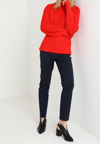Rich & Royal Strickpullover - red