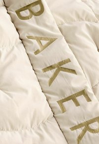 Baker by Ted Baker REGULAR FIT - PADDED SHOWER RESISTANT - Ziemas kombinezons - cream