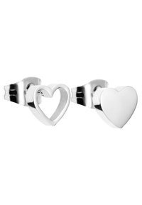 Orecchini in argento con due forme a cuore: una piena e una contornata. Entrambi hanno una finitura lucida e un design elegante.