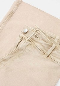Mango Jean flare - sand