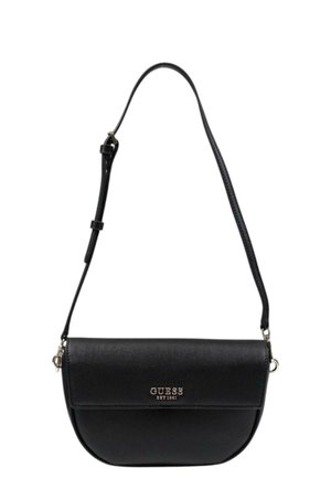 Borsa a tracolla in ecopelle nera con forma arrotondata, chiusura a pattina e hardware in argento. Presenta il logo "GUESS" impresso sul fronte.