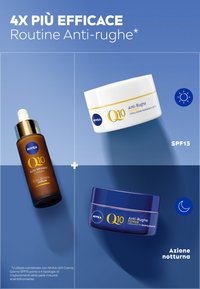 Siero anti-età NIVEA Q10 (bottiglia di vetro marrone, contagocce dorato) e due creme (vasetto bianco con finiture dorate, vasetto blu) su uno sfondo sfumato.