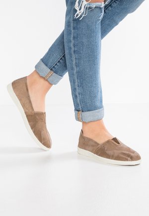 Natural World Shoes Deportivas Beige Con Plataforma - Mujer Calzado Sostenible