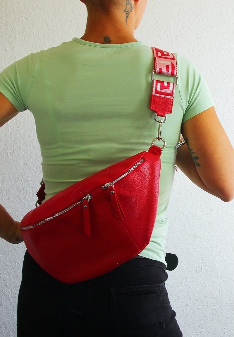 DrachenLeder Umhängetasche - rot