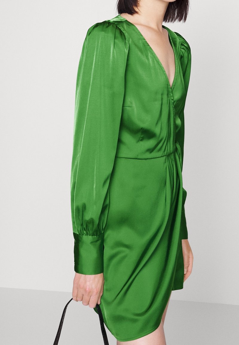 Abercrombie & Fitch Cocktail dress / Party dress - green - (Pre-owned) - Zalando.ie Abercrombie & Fitch Cocktail dress / Party dress - green - (Pre-owned) - Zalando.ie