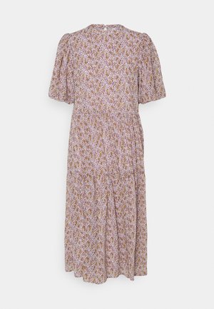 Blumiges Midikleid in Helllila mit Puffärmeln, geraffter Taille und einem fließenden Design. Es weist ein zartes Muster aus kleinen gelben und rosa Blumen auf.