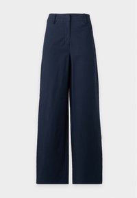 Δεν επιλέχθηκε, navy blazer