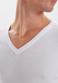 JBS Undershirt - white