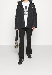 adidas Originals Zimní kabát - black