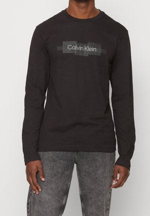 Long sleeved top - black