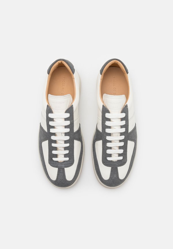BELLICU UNISEX - Trainers2