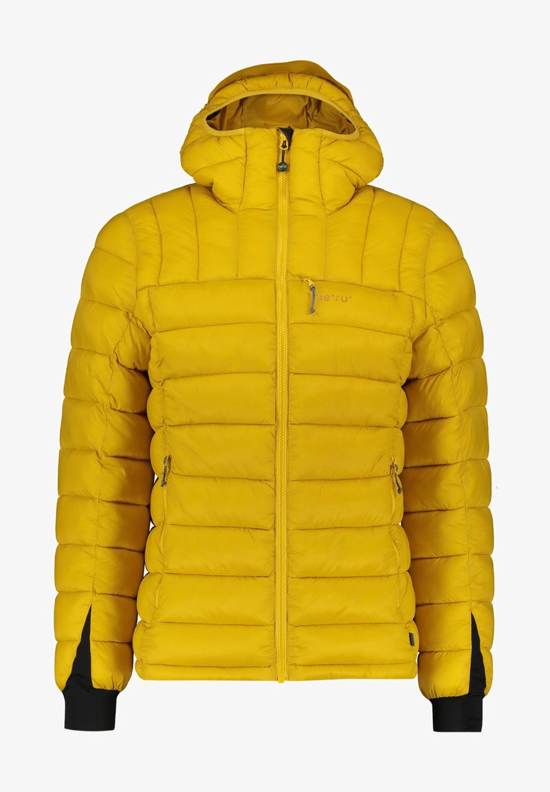 Doudoune jaune avec capuche, dotée de panneaux matelassés, fermeture éclair frontale et deux poches latérales avec petits détails zipper. Accents noirs aux poignets.